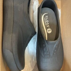 Klogs shark black, size 8 wide